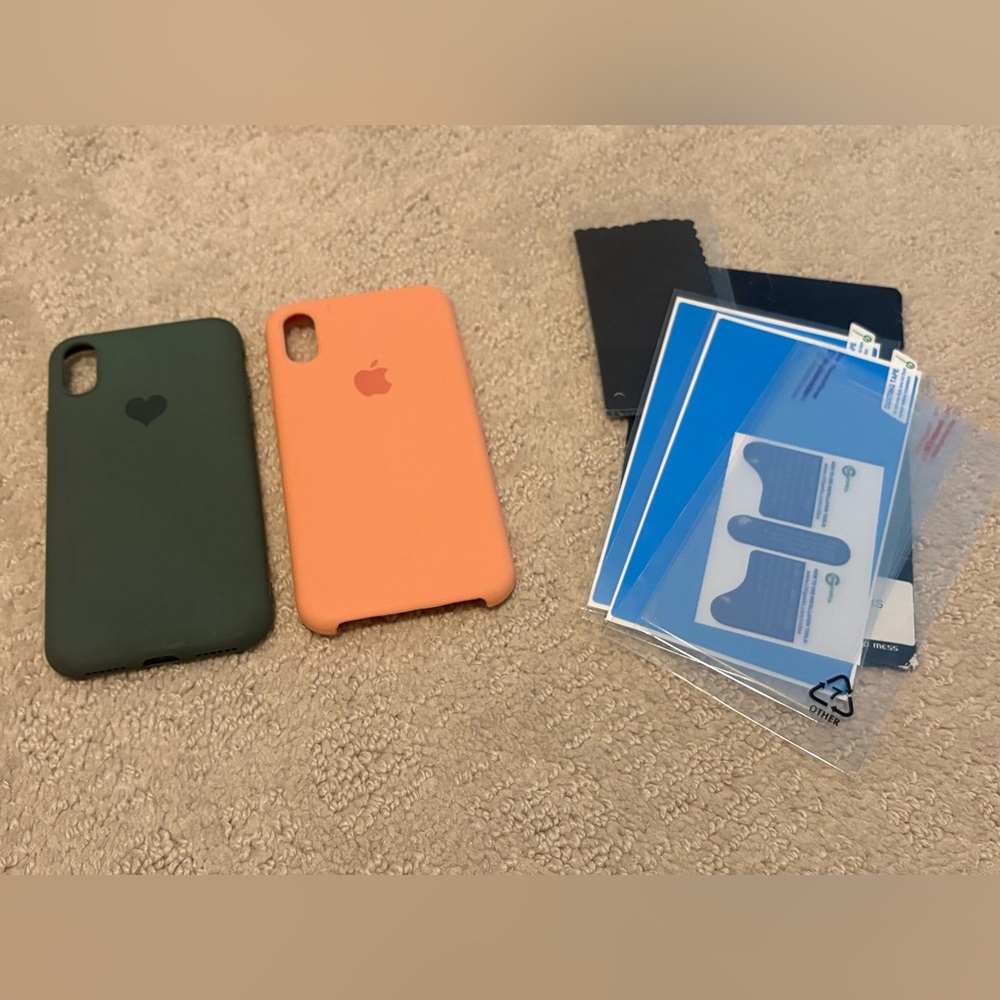 Silicone Case for IPhone XS and Screen Protector
